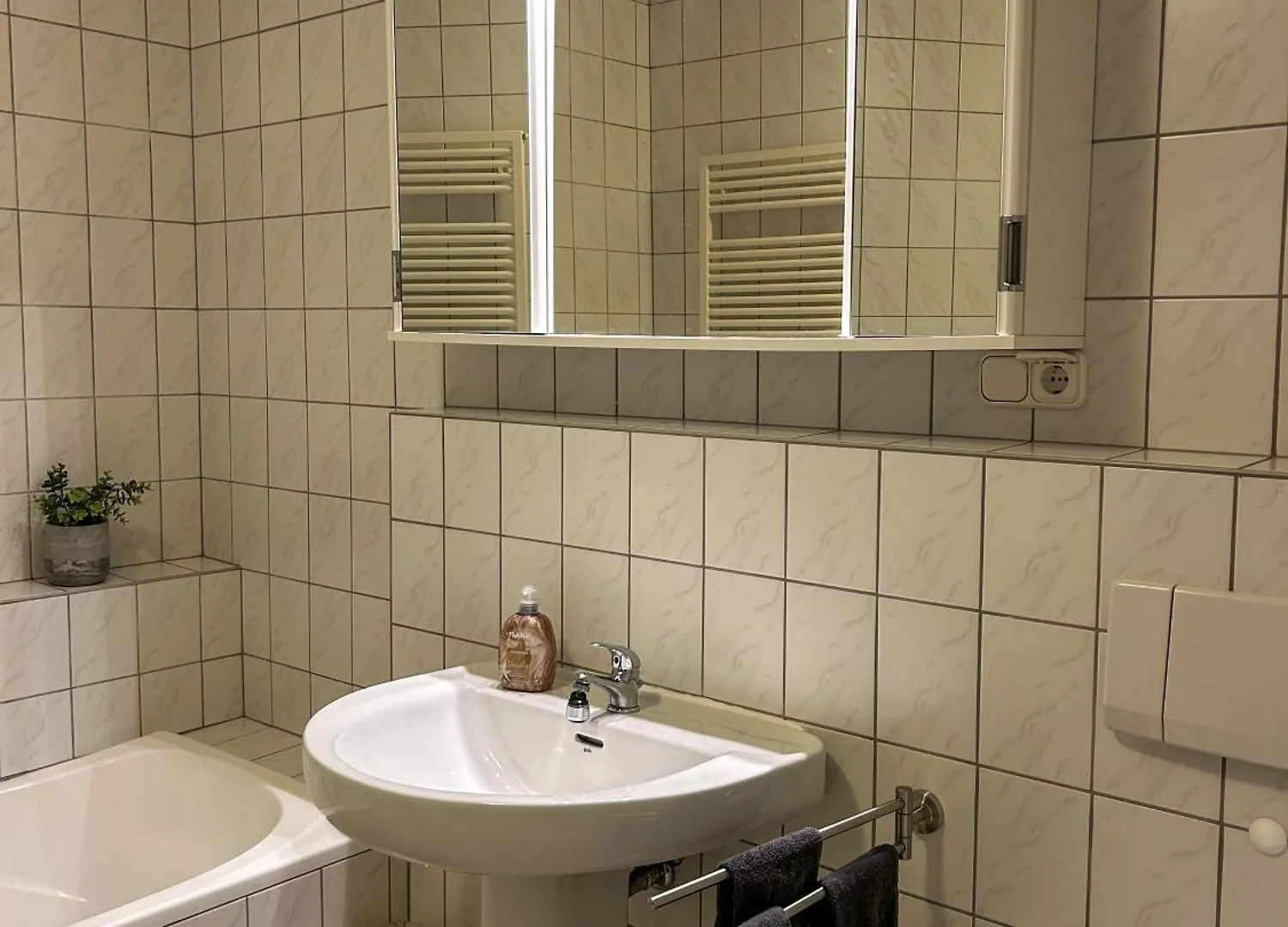 Apartment L19 One Bamberg - Geraeumig In Ruhiger Lage Mit Parkplatz 0*,